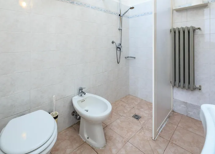 Hotel Arno Bellariva 2*